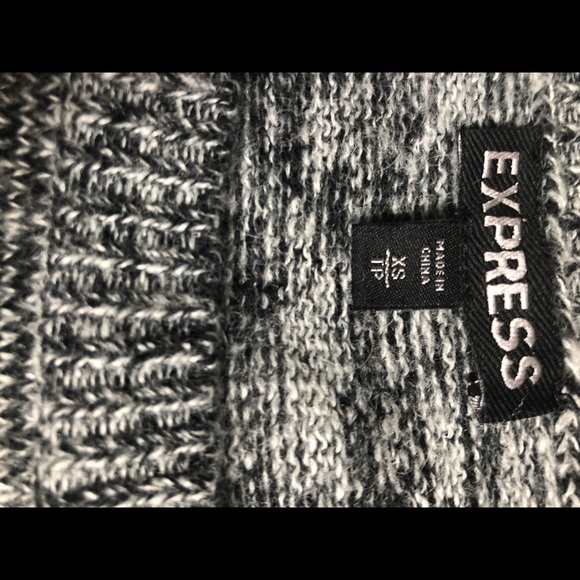 Express sweater - Picture 3 of 3